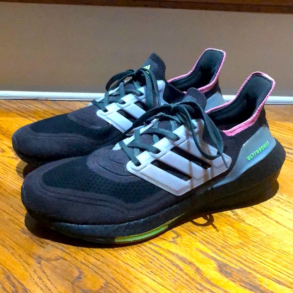 Adidas Ultraboost 21 Men’s Sneakers Size 9.5